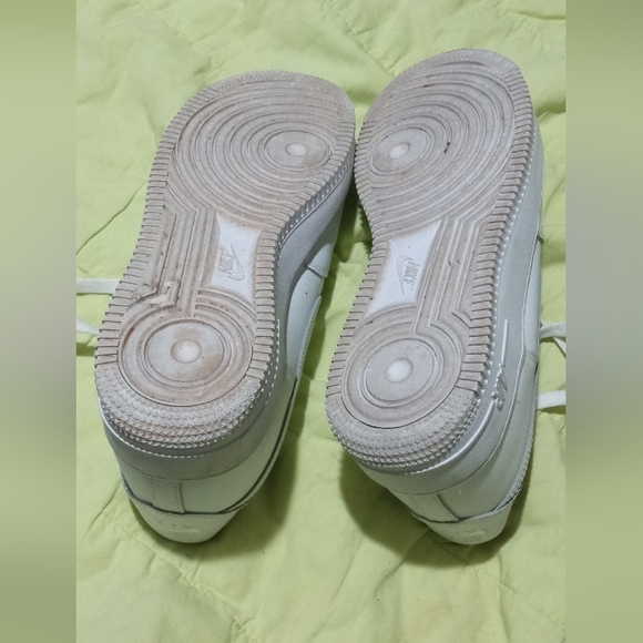 Nike Air Force 1 - Picture 3 of 4